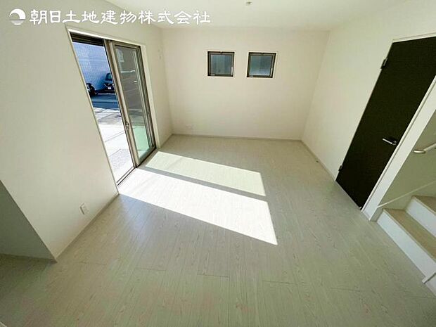 すぐの見学や資料請求などお気軽にお問い合わせお待ちしております