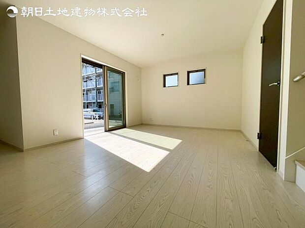 すぐの見学や資料請求などお気軽にお問い合わせお待ちしております