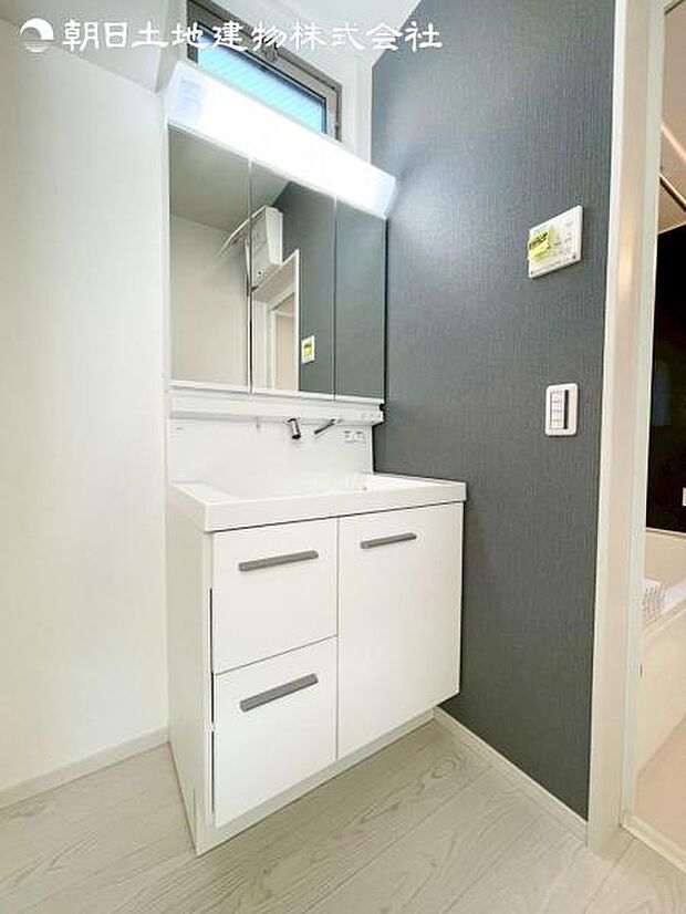 すぐの見学や資料請求などお気軽にお問い合わせお待ちしております