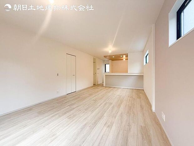 すぐの見学や資料請求などお気軽にお問い合わせお待ちしております