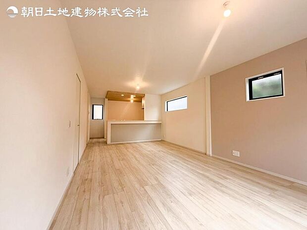 すぐの見学や資料請求などお気軽にお問い合わせお待ちしております