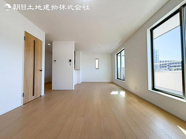 すぐの見学や資料請求などお気軽にお問い合わせお待ちしております