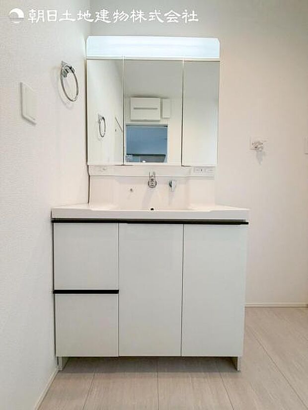 すぐのご見学や資料請求など、お気軽にお問い合わせください