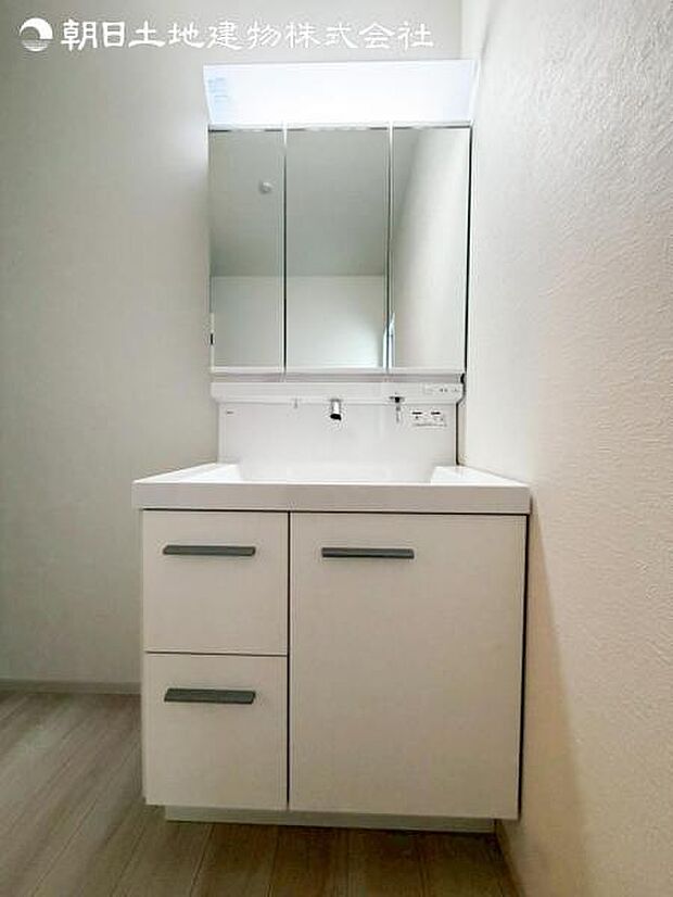 すぐの見学や資料請求など、お気軽にお問い合わせください