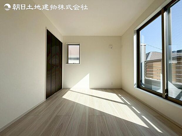 すぐの見学や資料請求など、お気軽にお問い合わせください