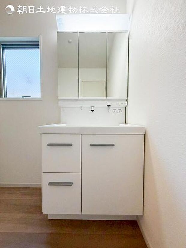 すぐの見学や資料請求など、お気軽にお問い合わせください