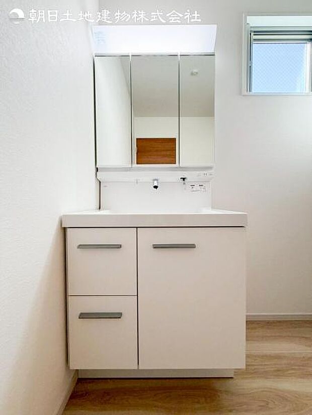 すぐの見学や資料請求など、お気軽にお問い合わせください