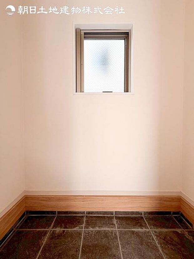 すぐの見学や資料請求など、お気軽にお問い合わせください