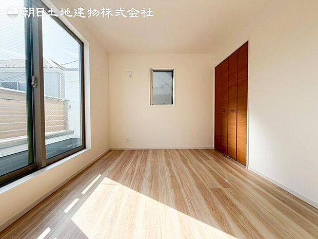 すぐの見学や資料請求など、お気軽にお問い合わせください