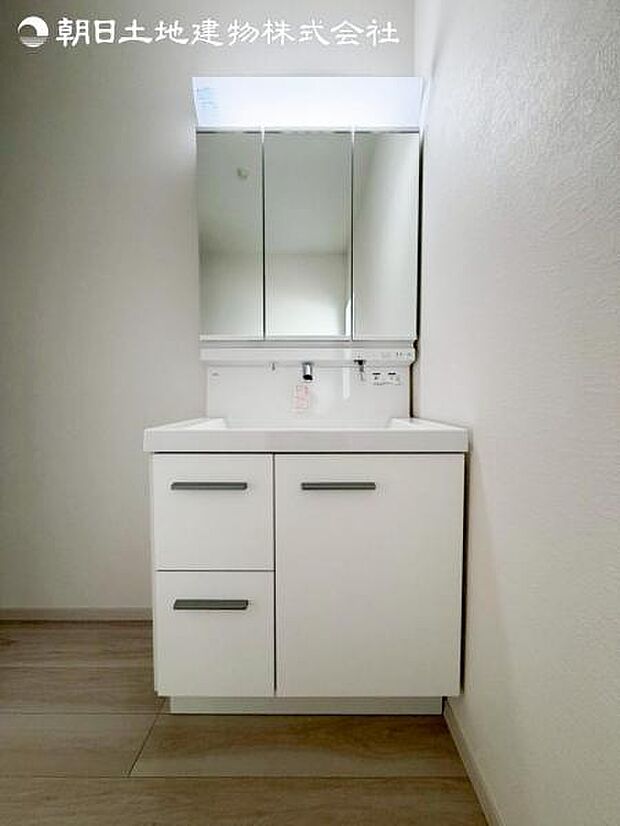 すぐの見学や資料請求など、お気軽にお問い合わせください