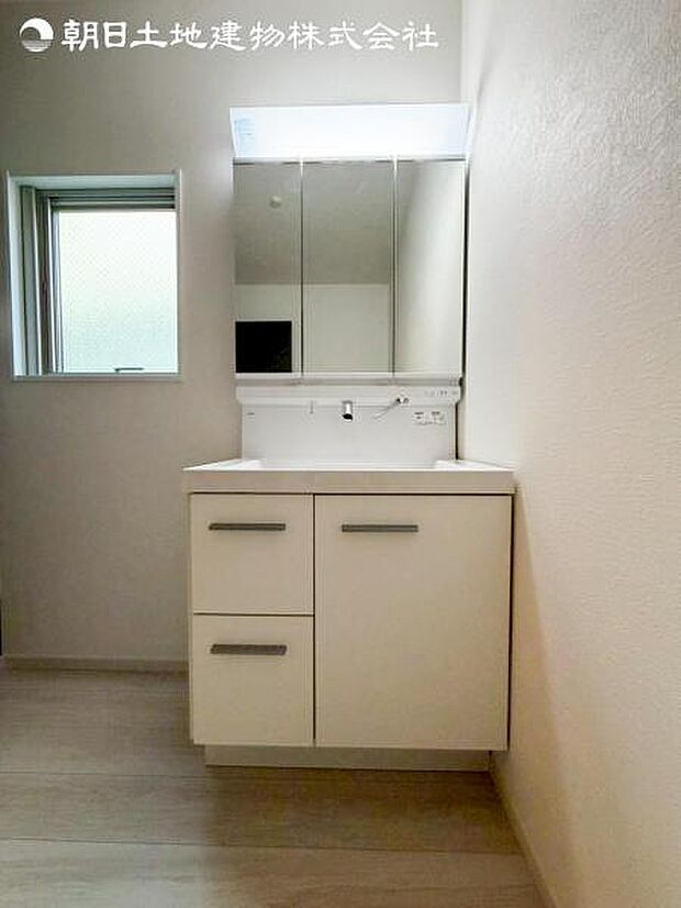 すぐの見学や資料請求など、お気軽にお問い合わせください