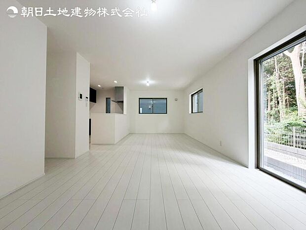 すぐの見学や資料請求などお気軽にお問い合わせお待ちしております