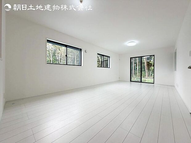 すぐの見学や資料請求などお気軽にお問い合わせお待ちしております