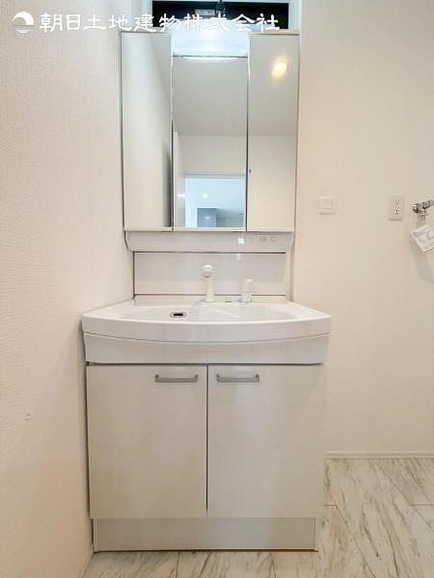 すぐの見学や資料請求などお気軽にお問い合わせお待ちしております