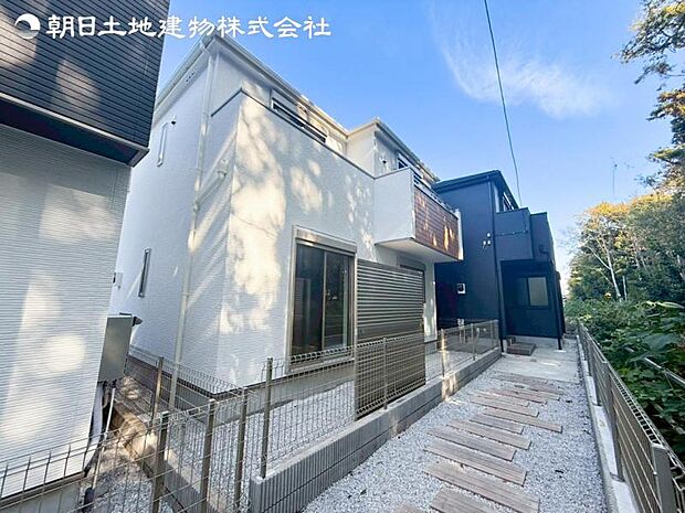 すぐの見学や資料請求などお気軽にお問い合わせお待ちしております