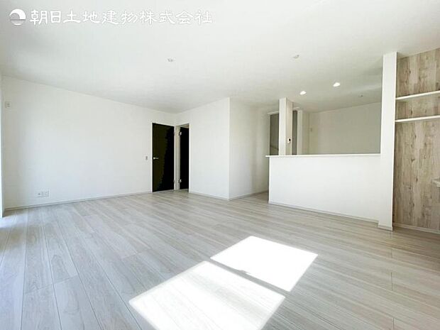 すぐの見学や資料請求などお気軽にお問い合わせお待ちしております