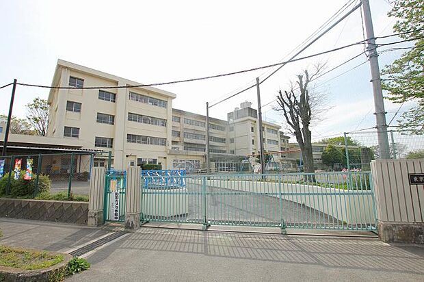 南大谷小学校まで約395m