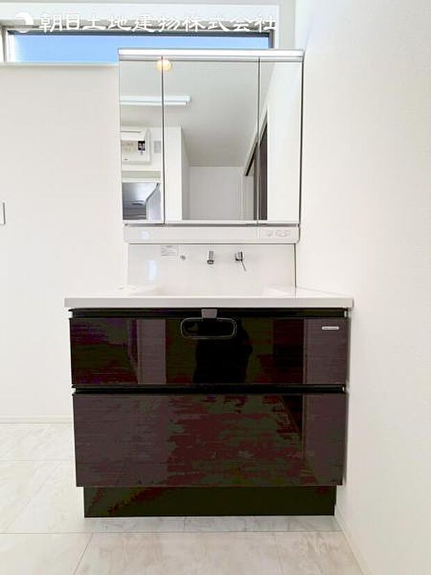 すぐの見学や資料請求など、お気軽にお問い合わせください