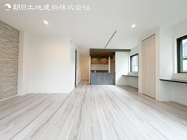 すぐの見学や資料請求などお気軽にお問い合わせお待ちしております