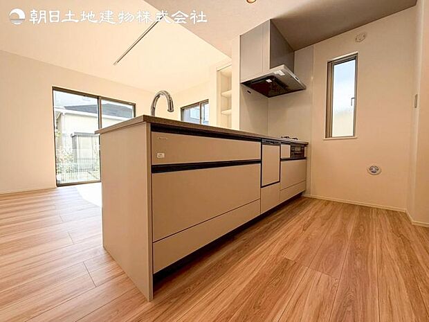 すぐの見学や資料請求などお気軽にお問い合わせお待ちしております