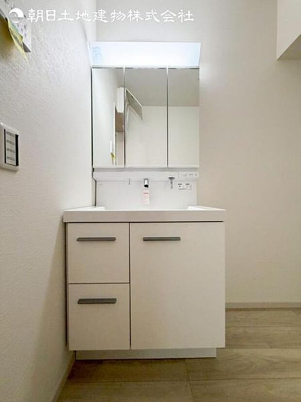 すぐの見学や資料請求など、お気軽にお問い合わせください