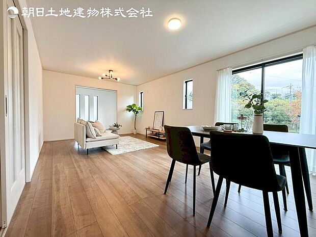 すぐの見学予約や資料請求などお気軽にお問い合わせお待ちしております