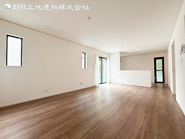 すぐの見学予約や資料請求などお気軽にお問い合わせお待ちしております