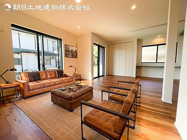 本画像はCGで作成しており、実際に現地に家具は置かれておりません。尚価格に家具は含まれておりません。