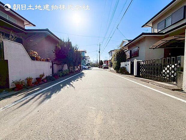 すぐの見学や資料請求などお気軽にお問い合わせお待ちしております