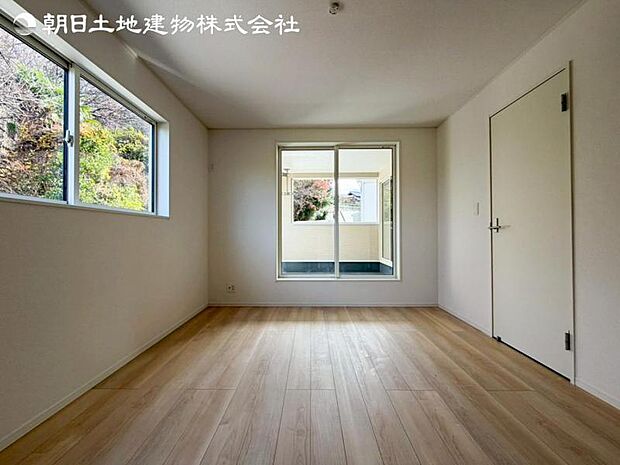 すぐの見学や資料請求などお気軽にお問合せお待ちしております