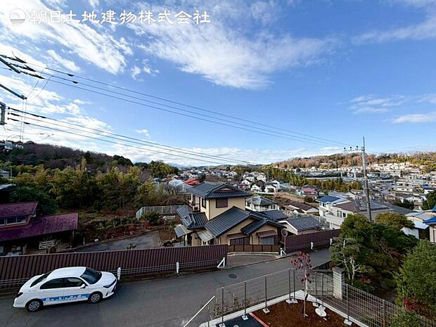 すぐの見学や資料請求などお気軽にお問合せお待ちしております