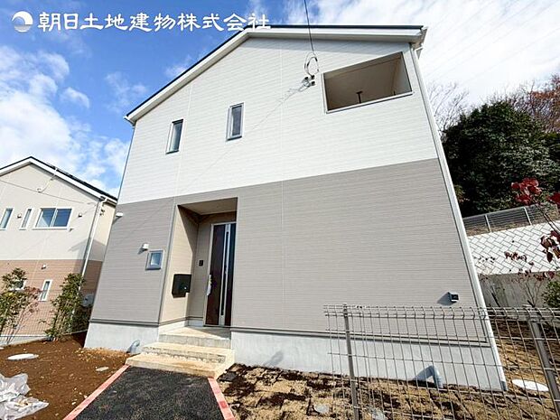 すぐの見学や資料請求などお気軽にお問合せお待ちしております