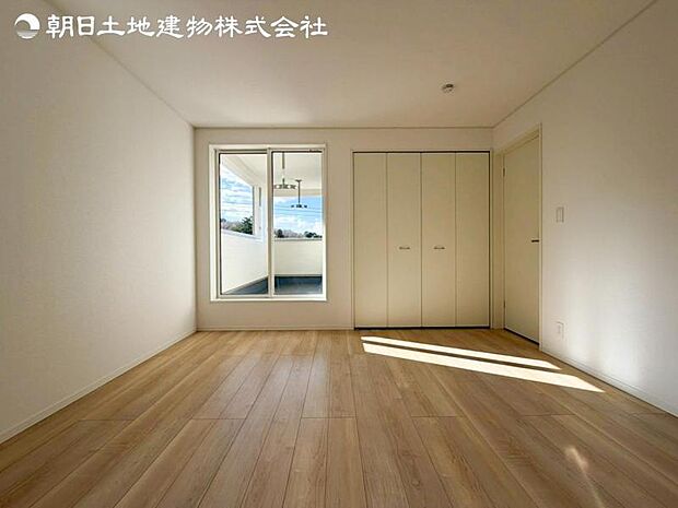 すぐの見学や資料請求などお気軽にお問合せお待ちしております