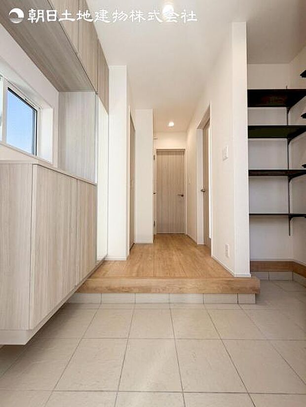 すぐの見学や資料請求などお気軽にお問い合わせおまちしております