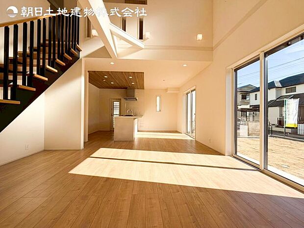 すぐの見学や資料請求などお気軽にお問い合わせおまちしております