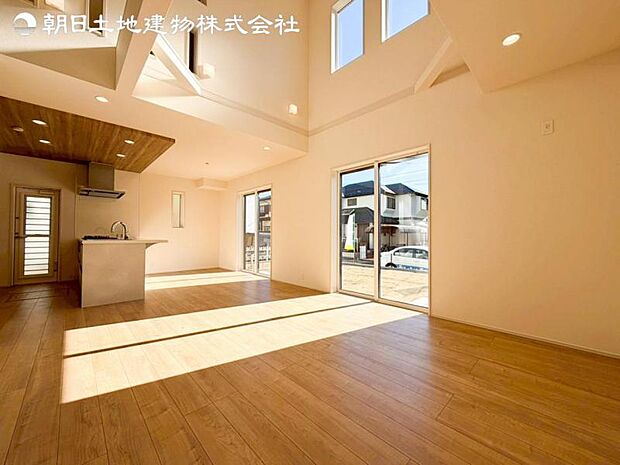 すぐの見学や資料請求などお気軽にお問い合わせおまちしております