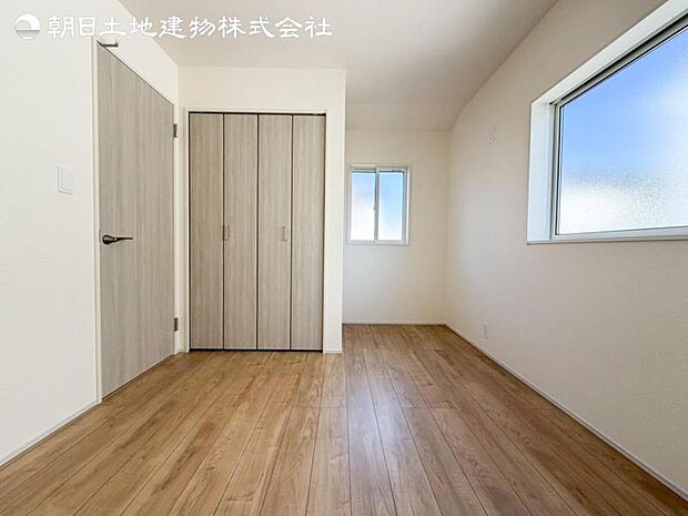 すぐの見学や資料請求などお気軽にお問い合わせおまちしております