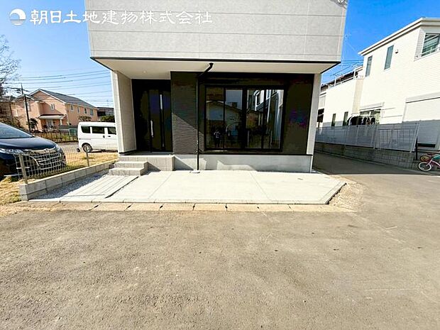 すぐの見学や資料請求など、お気軽にお問い合わせください