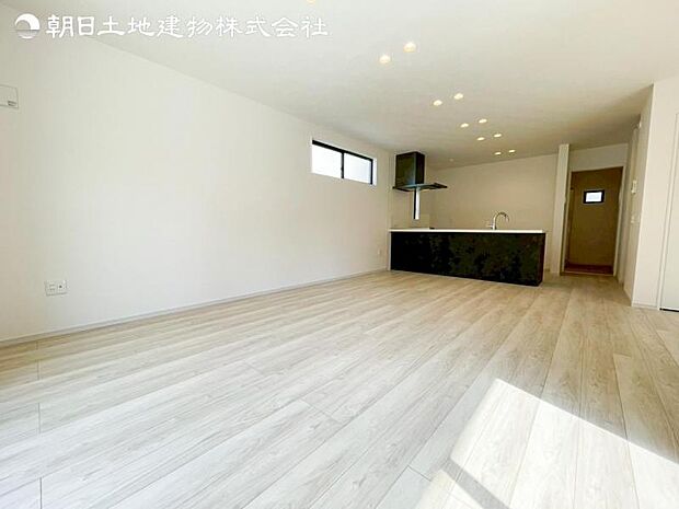 すぐの見学や資料請求などお気軽にお問い合わせお待ちしております