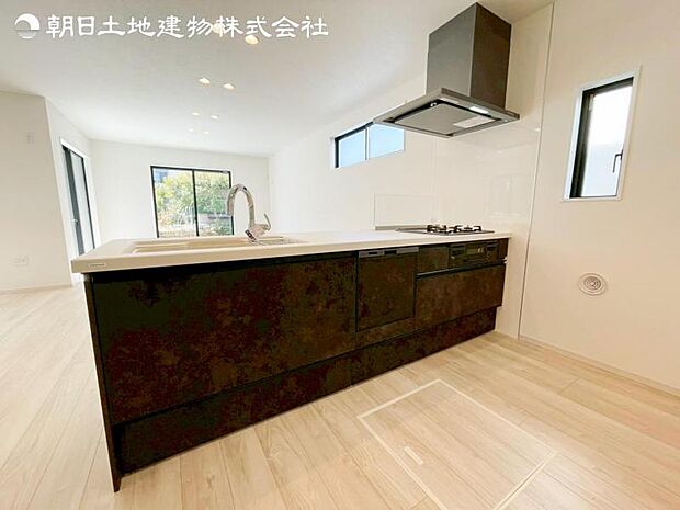 すぐの見学や資料請求などお気軽にお問い合わせお待ちしております