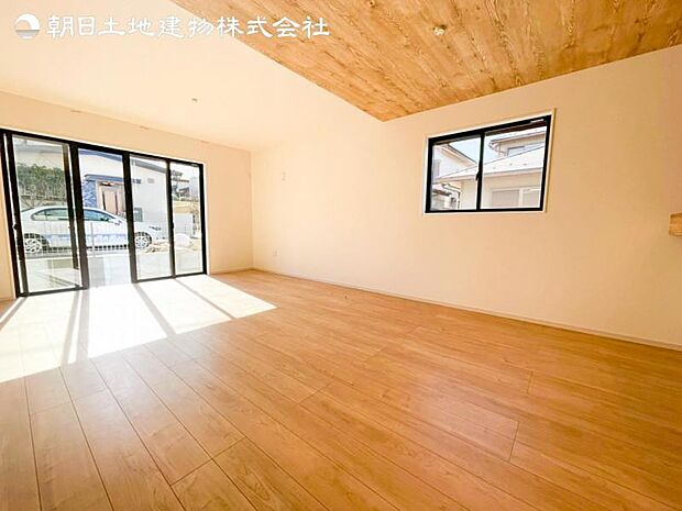 すぐの見学や資料請求などお気軽にお問い合わせお待ちしております