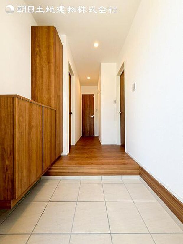 すぐの見学や資料請求など、お気軽にお問合せお待ちしております。