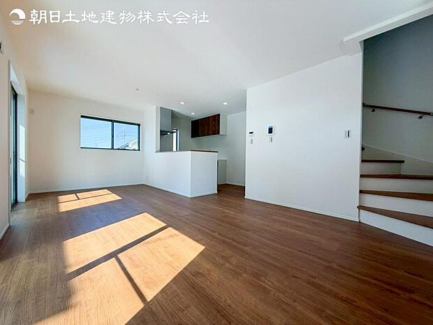 すぐの見学や資料請求など、お気軽にお問合せお待ちしております。