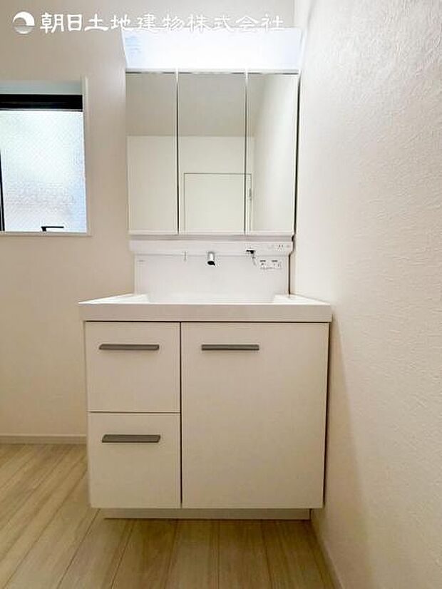 すぐの見学や資料請求など、お気軽にお問い合わせください