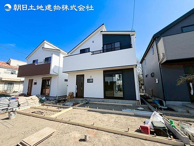 すぐの見学や資料請求など、お気軽にお問い合わせください