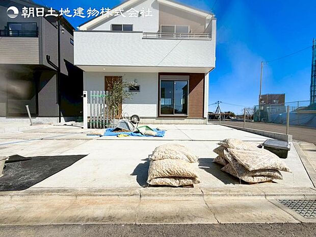 すぐの見学や資料請求などお気軽にお問い合わせお待ちしております