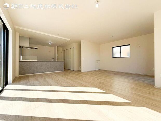 すぐの見学や資料請求などお気軽にお問い合わせお待ちしております