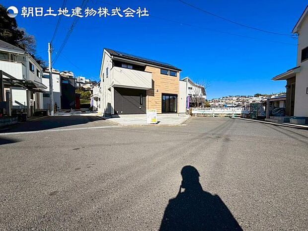 すぐの見学や資料請求などお気軽にお問い合わせお待ちしております