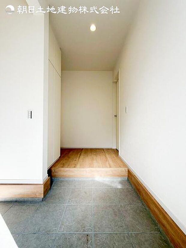 すぐの見学や資料請求などお気軽にお問い合わせお待ちしております