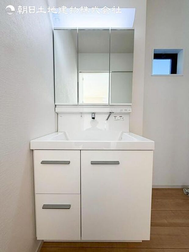 すぐの見学や資料請求などお気軽にお問い合わせお待ちしております